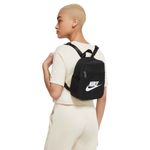 Morral-Mujer-Nike-W-Nsw-Futura-365-Mini-Bkpk-People-Plays-