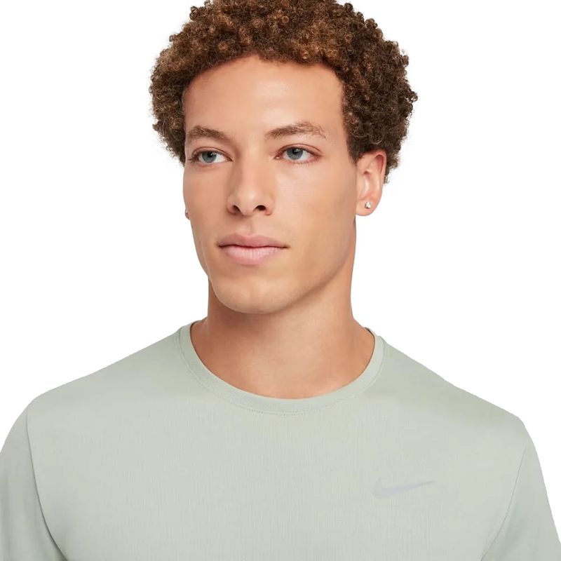 Camiseta-Tee-Hombre-Nike-M-Nk-Df-Uv-Miler-Ss-People-Plays-