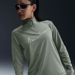 Buzo-Mujer-Nike-W-Nk-Swsh-Hbr-Hz-Mid-People-Plays-