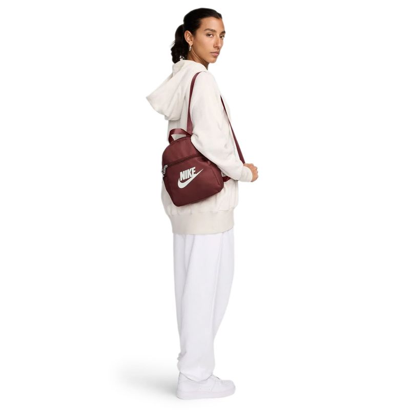 Maleta-Unisex-Nike-W-Nsw-Futura-365-Mini-Bkpk-People-Plays-